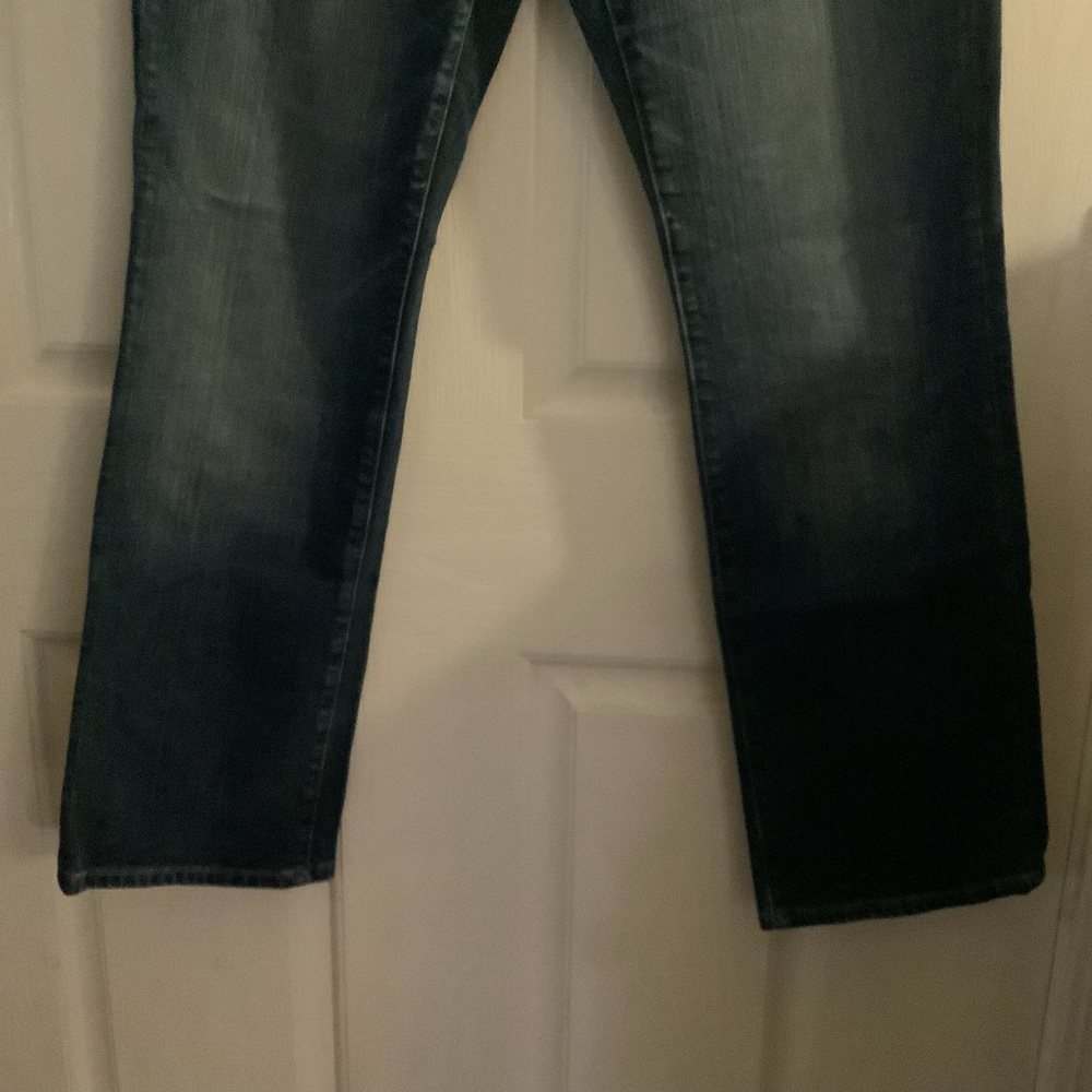 GAP Premium Curvy Straight Jean, size 8/29. - Picture 7 of 10